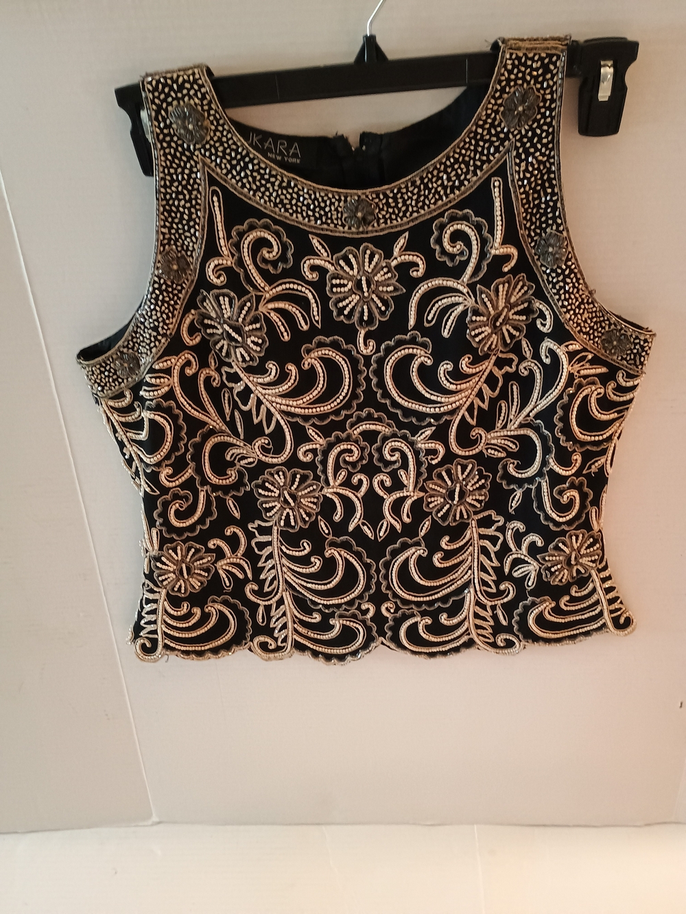 J Kara Black and Gold Embroidered Sleeveless Crop Top Size LARGE